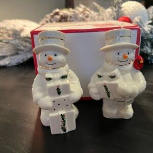 Lenox - Happy Holly Days - Snowman Salt and Pepper Set